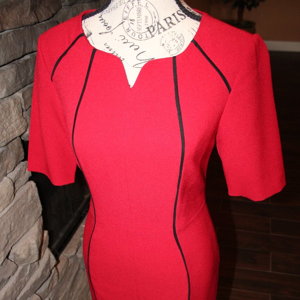 Anne Klein Short Sleeve Dress with Piping